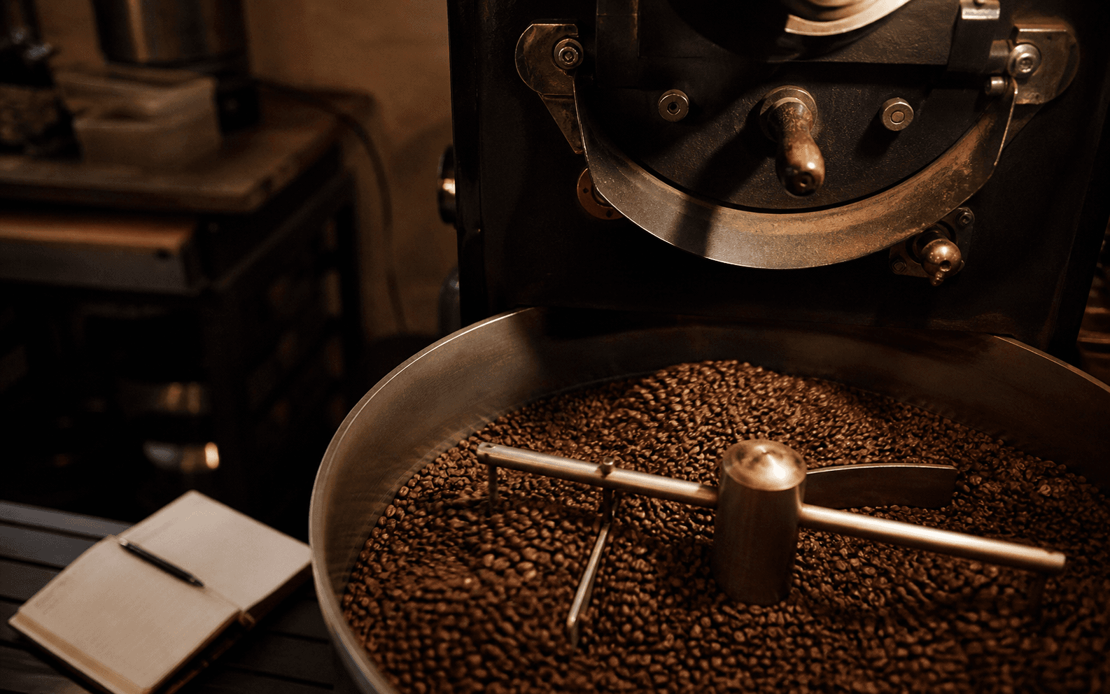 Coffee roaster and freshly roasted beans
